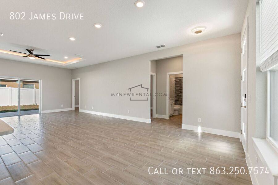 House for rent at 802 James Dr, Kissimmee, FL 34759