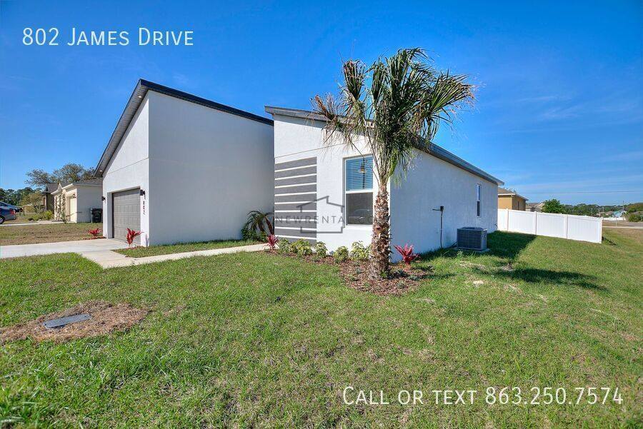 House for rent at 802 James Dr, Kissimmee, FL 34759