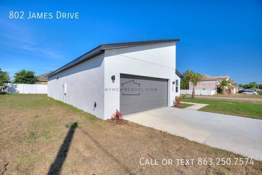 House for rent at 802 James Dr, Kissimmee, FL 34759