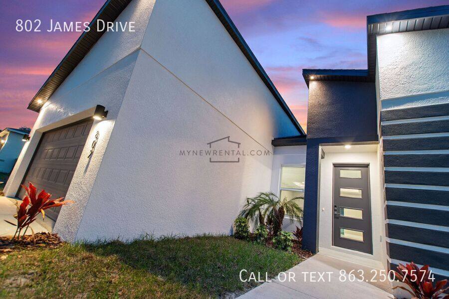 House for rent at 802 James Dr, Kissimmee, FL 34759