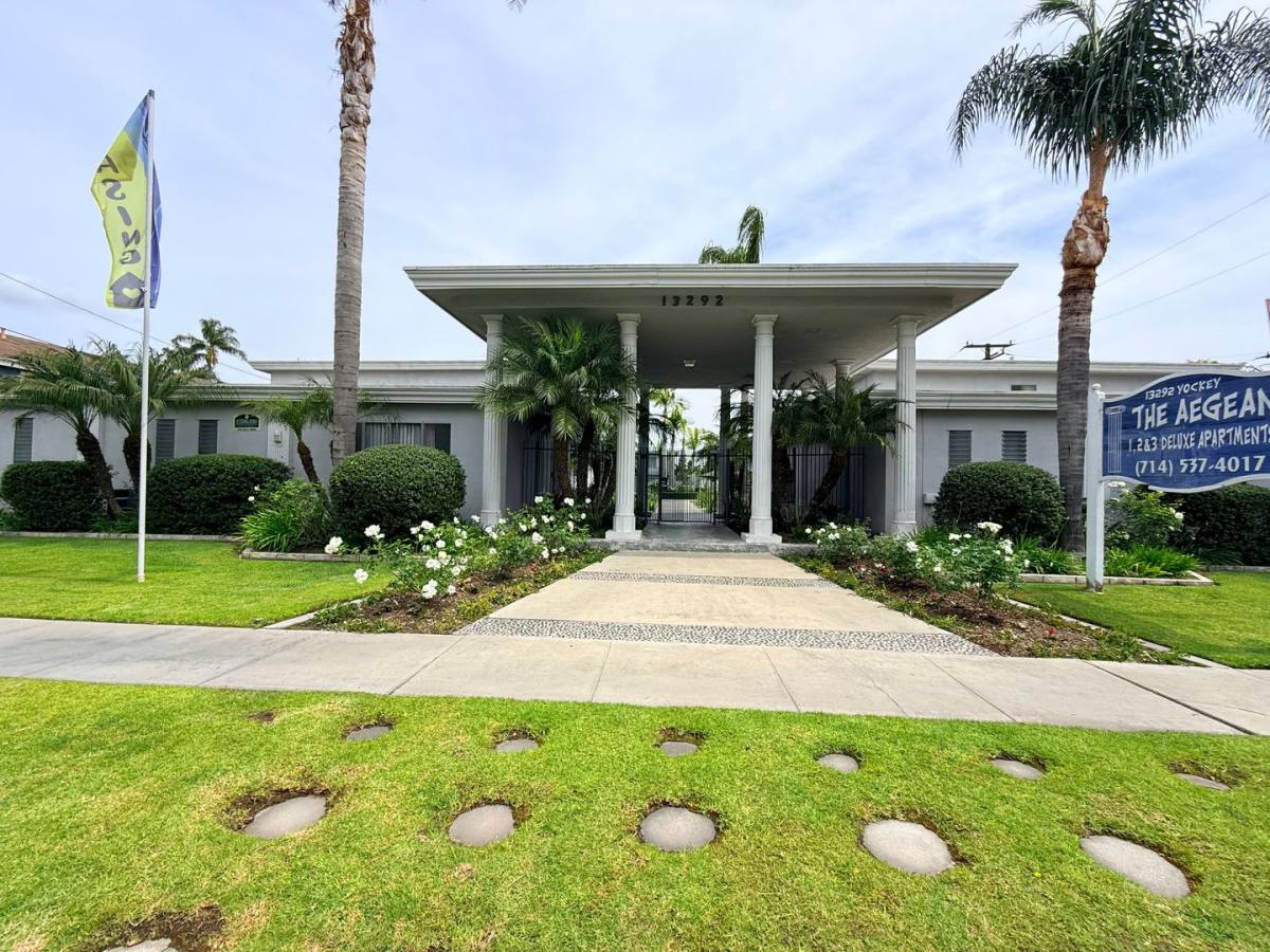 Apartment for rent at 13292 Yockey St, Garden Grove, CA 92844