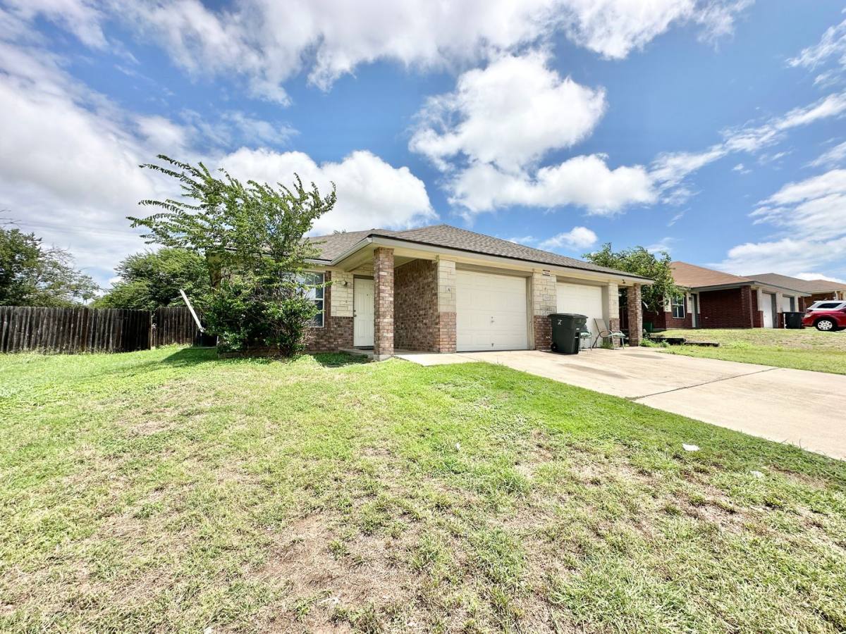 Townhouse for rent at 1501 Cinch Dr, Killeen, TX 76549