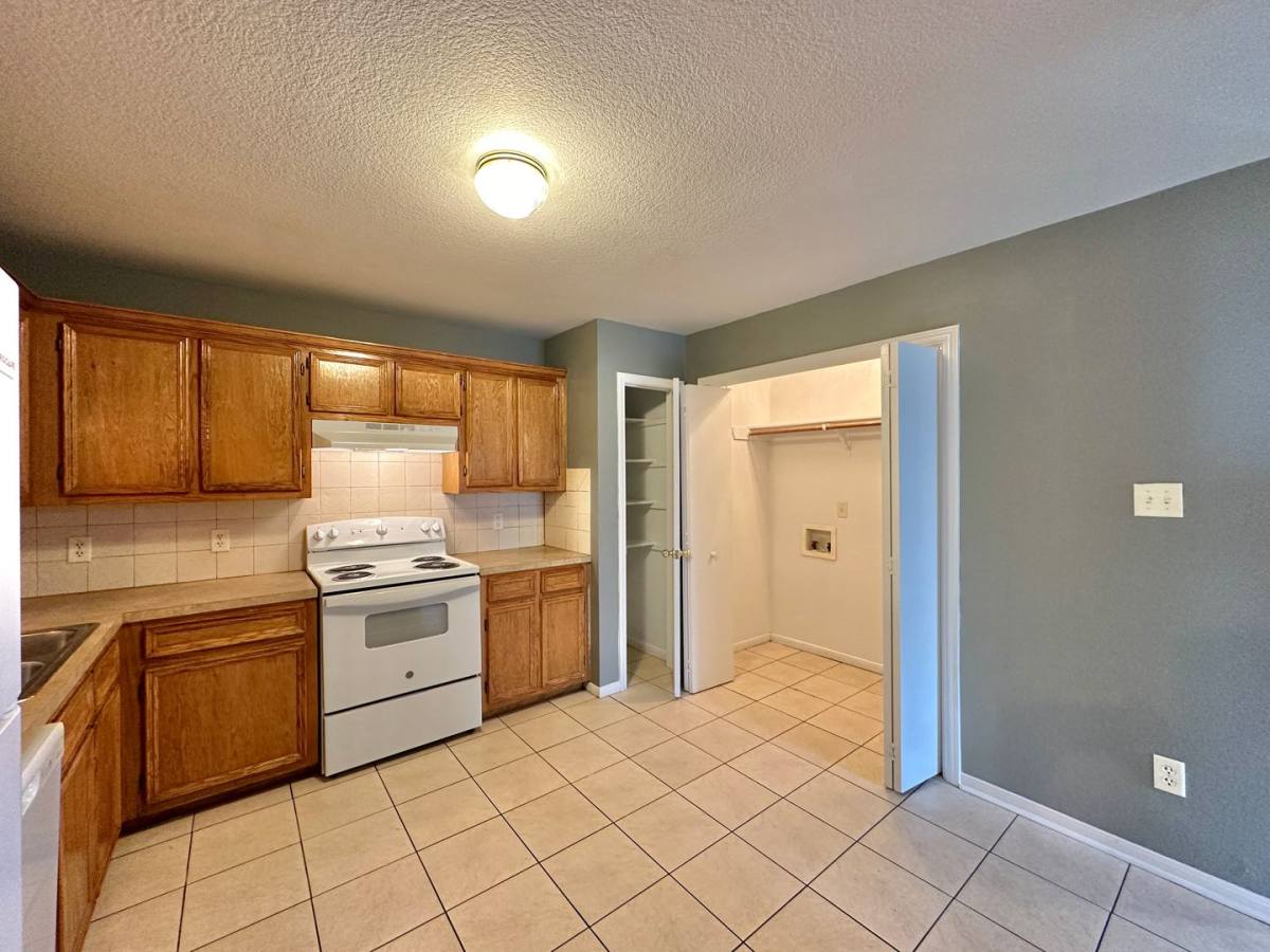 Townhouse for rent at 1501 Cinch Dr, Killeen, TX 76549