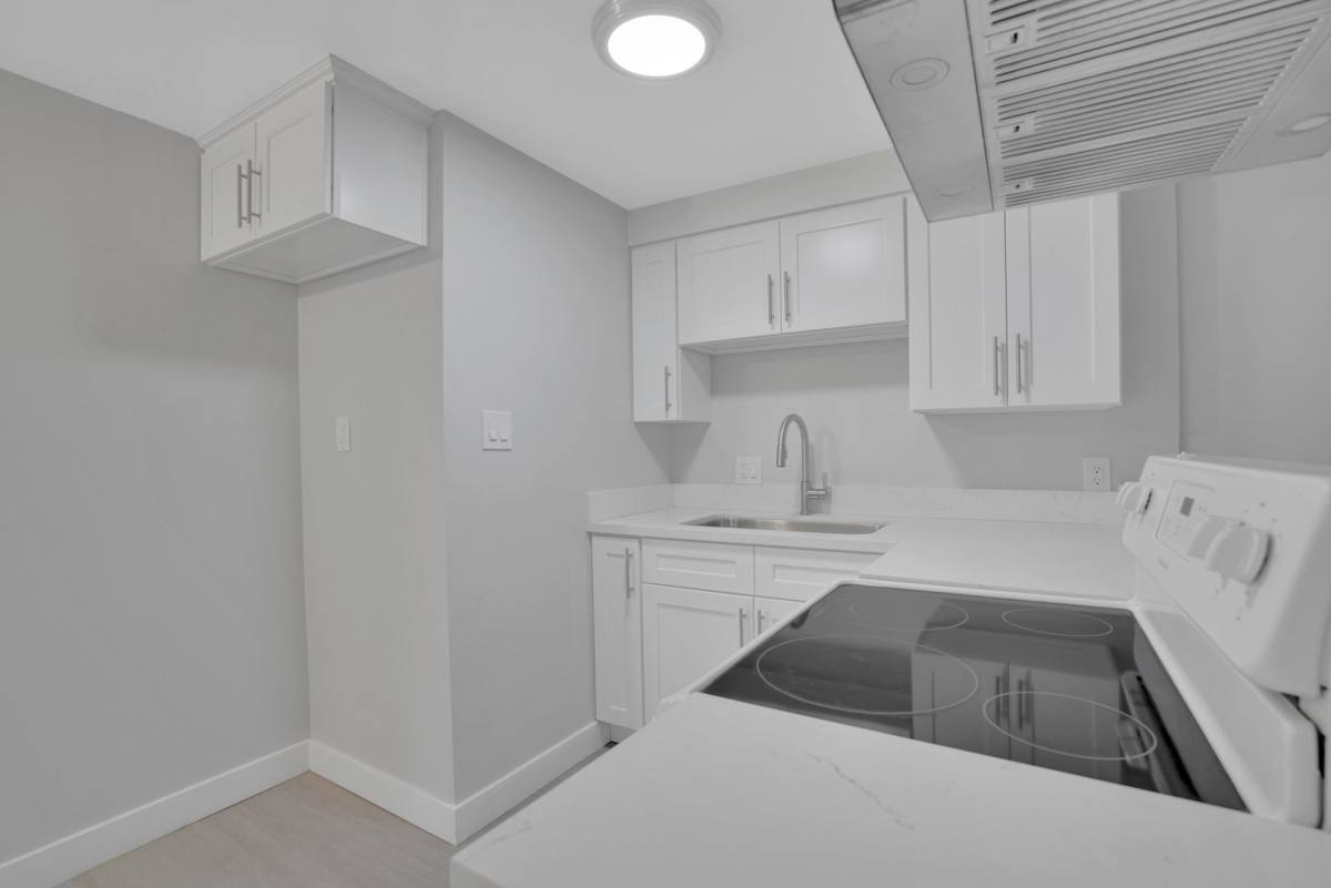 Townhouse for rent at 1505 E 11th St, Long Beach, CA 90813