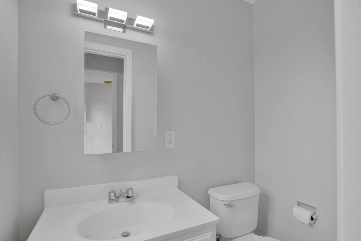 Townhouse for rent at 1505 E 11th St, Long Beach, CA 90813