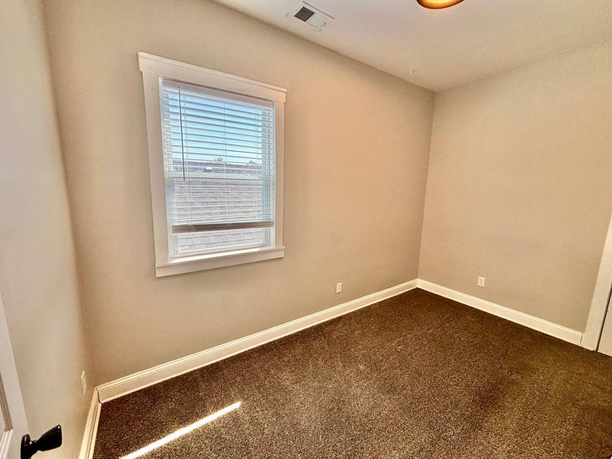 Apartment for rent at 513 E Ormsby Ave, Louisville, KY 40203