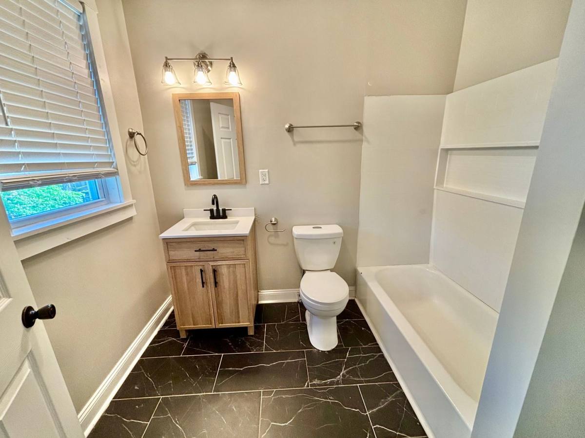 Apartment for rent at 513 E Ormsby Ave, Louisville, KY 40203