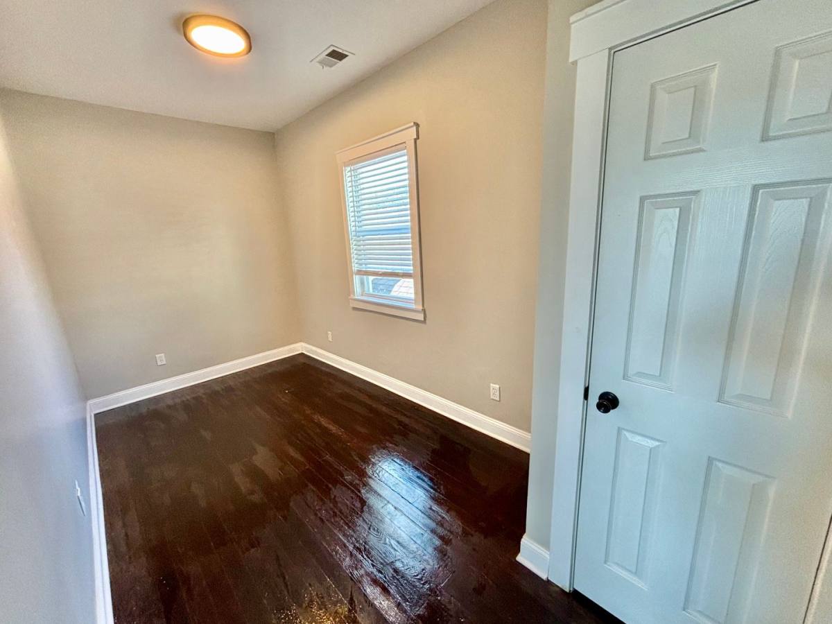 Apartment for rent at 513 E Ormsby Ave, Louisville, KY 40203
