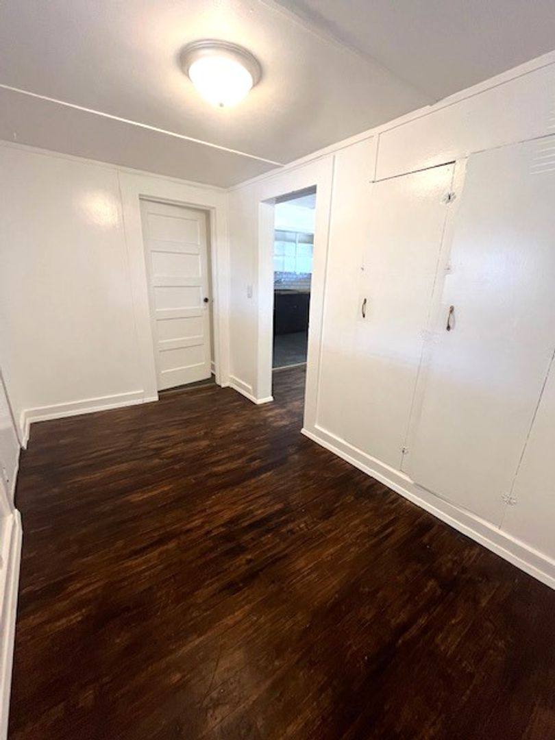 Apartment for rent at 205 E Main St, Carlton, OR 97111