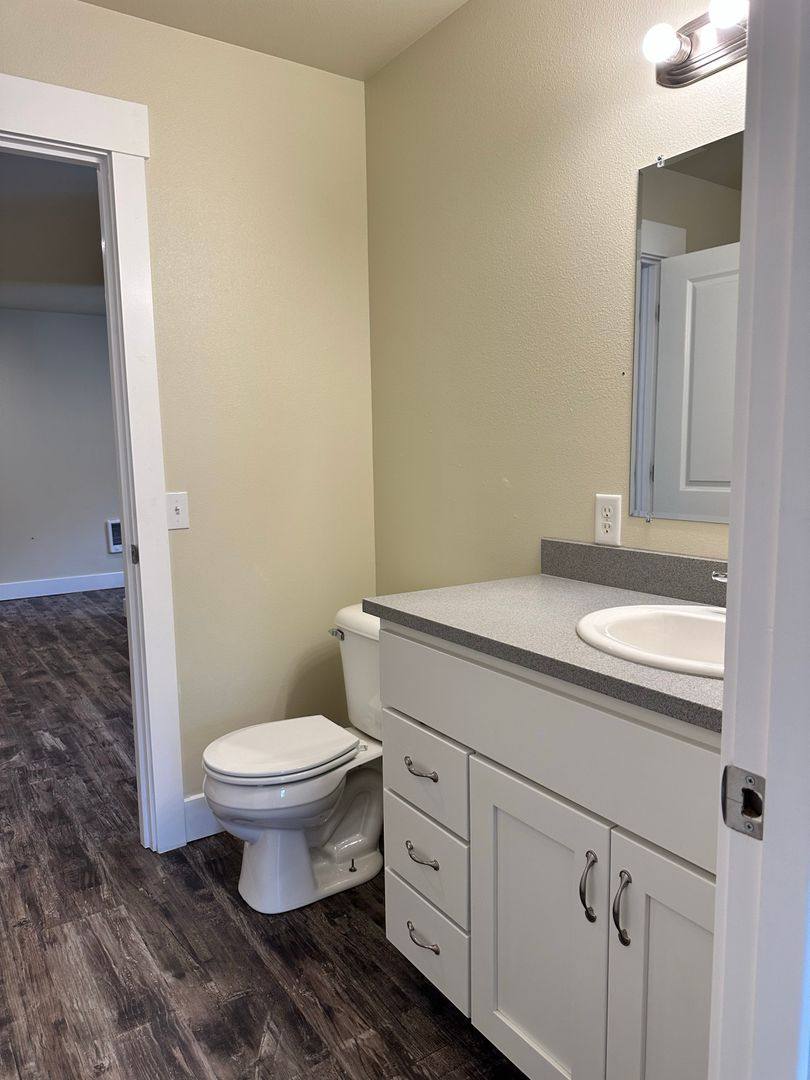 Apartment for rent at 207 Morton St, Sumas, WA 98295