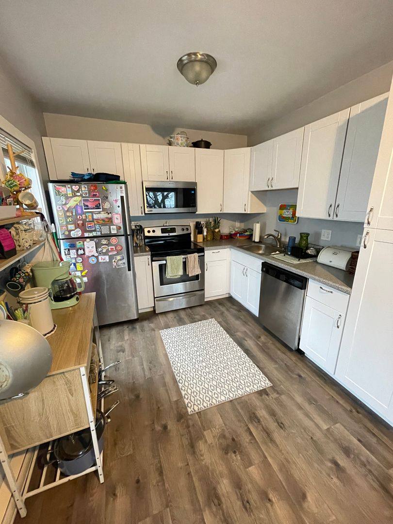 Apartment for rent at 2317 W 9th St, Duluth, MN 55806