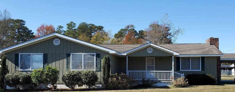 House for rent at 2300 Country Living Lane, Morehead City, NC 28557