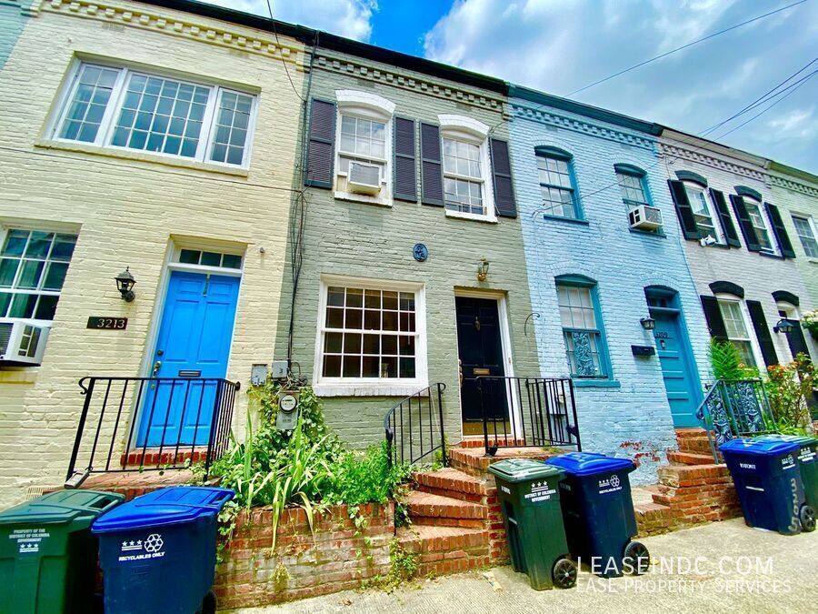 3211 Cherry Hill Lane NW, Washington, DC 20007