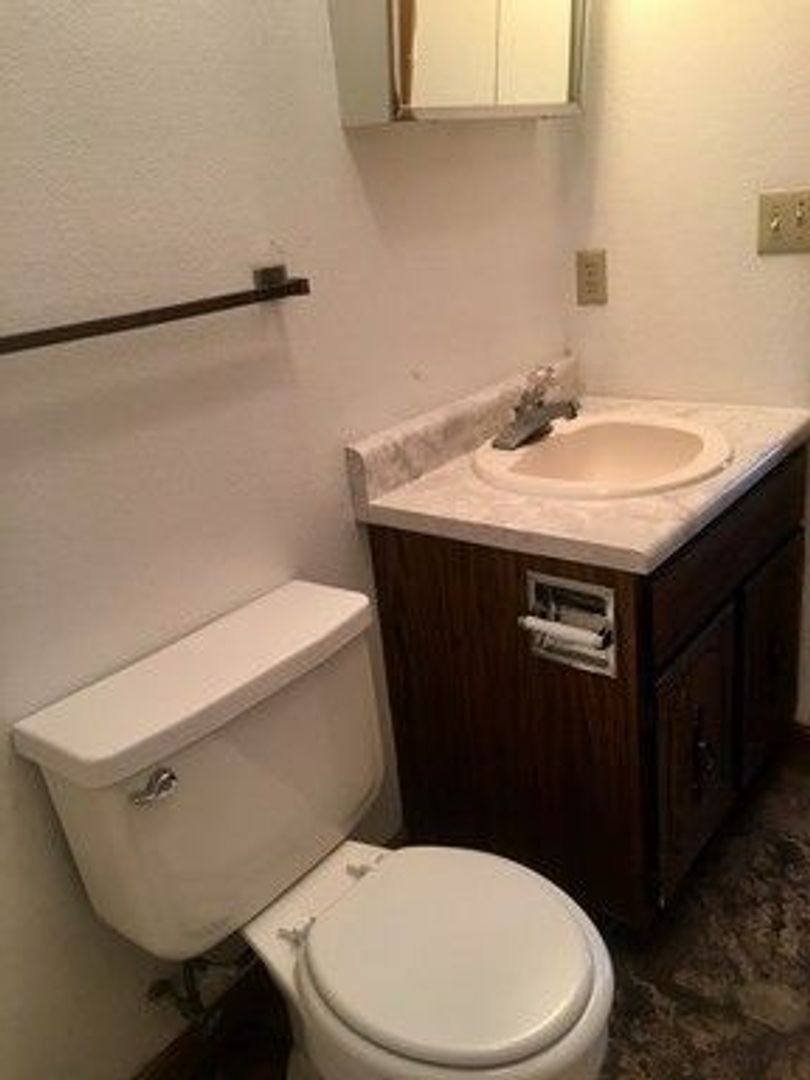 Apartment for rent at 112 Carter St, Saint Robert, MO 65584