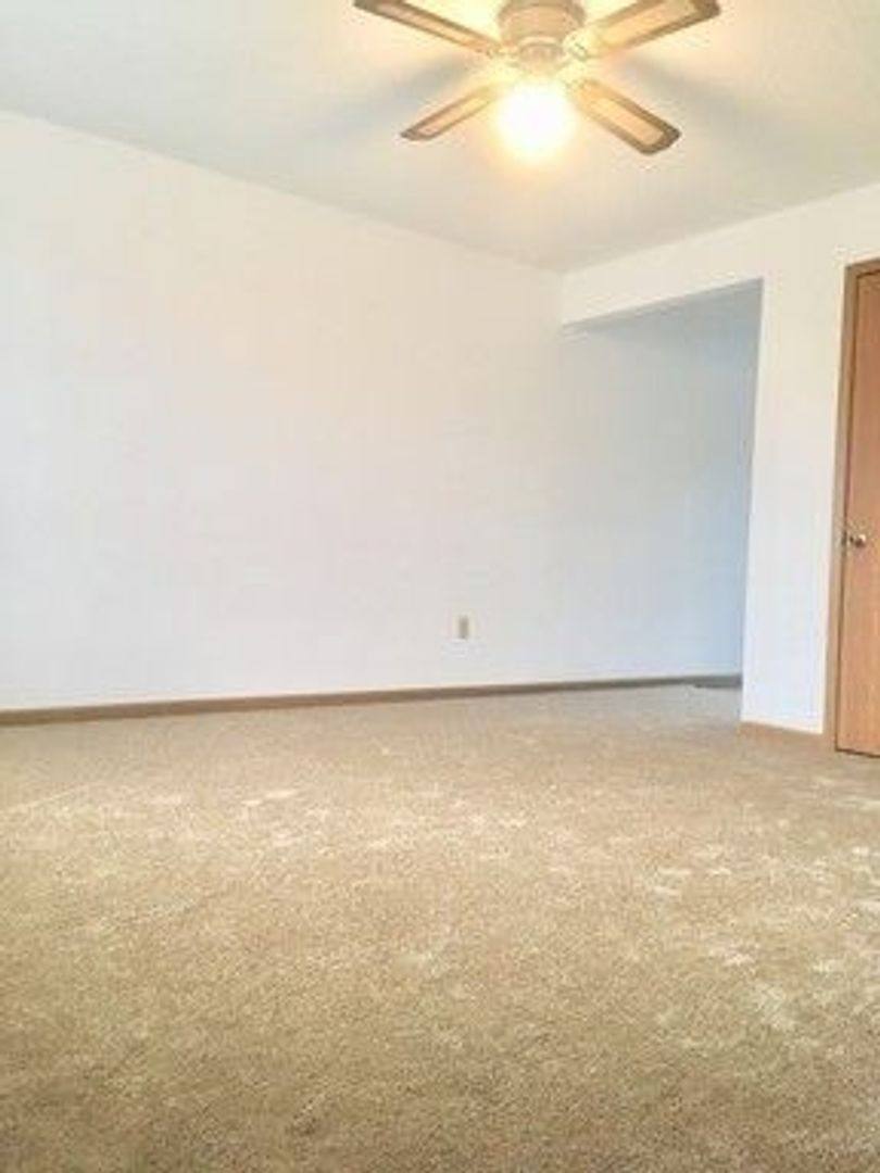 Apartment for rent at 112 Carter St, Saint Robert, MO 65584