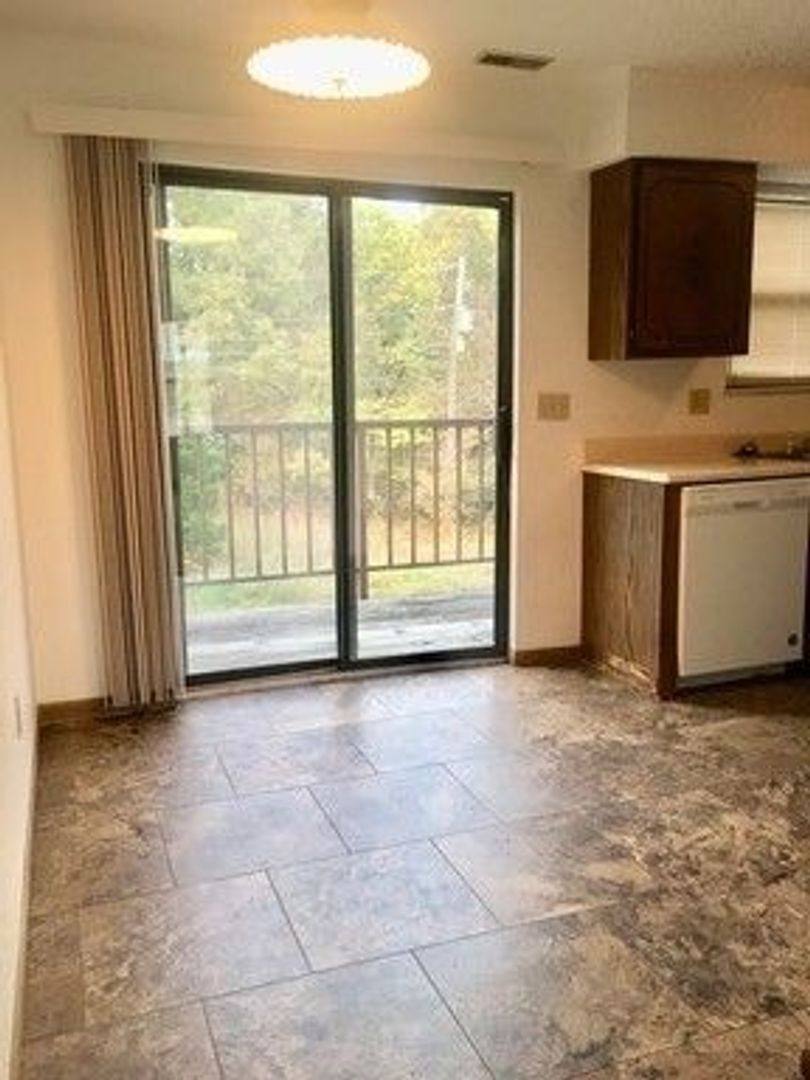 Apartment for rent at 112 Carter St, Saint Robert, MO 65584