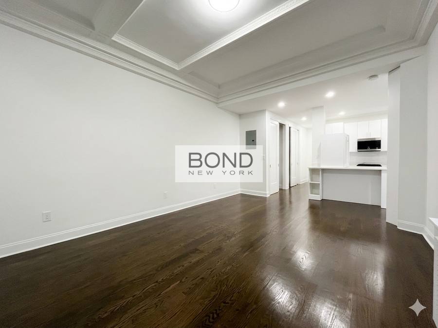 Apartment for rent at 200 W 58th St #D, New York, NY 10019