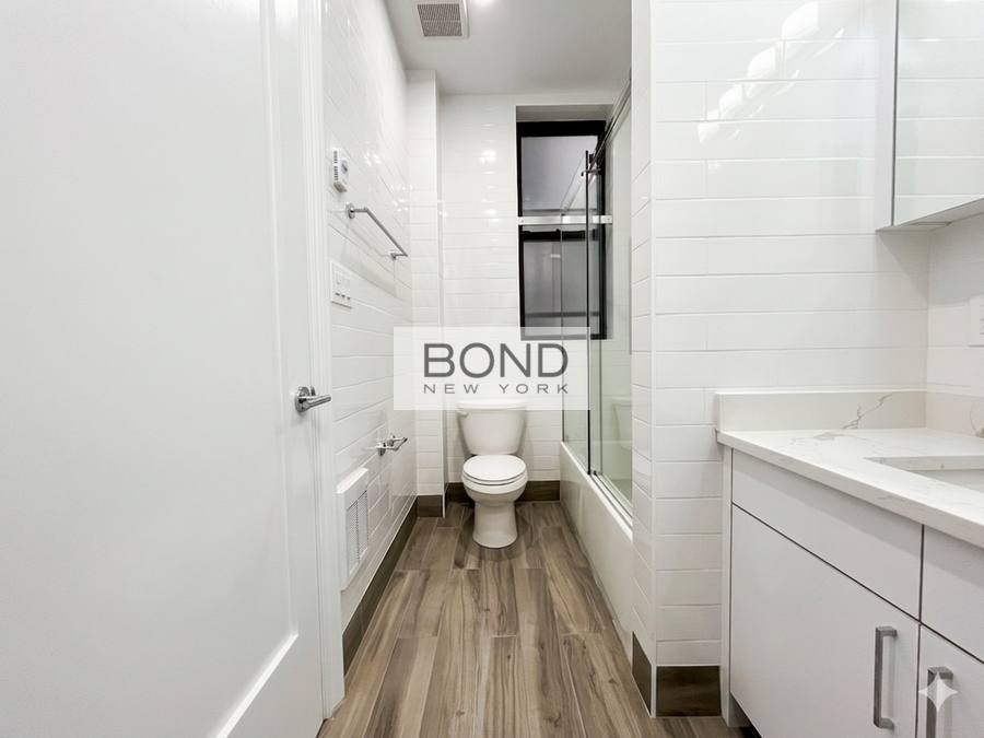 Apartment for rent at 200 W 58th St #D, New York, NY 10019