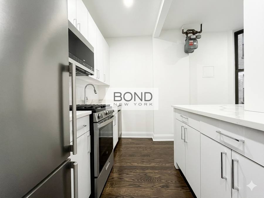 Apartment for rent at 200 W 58th St #D, New York, NY 10019