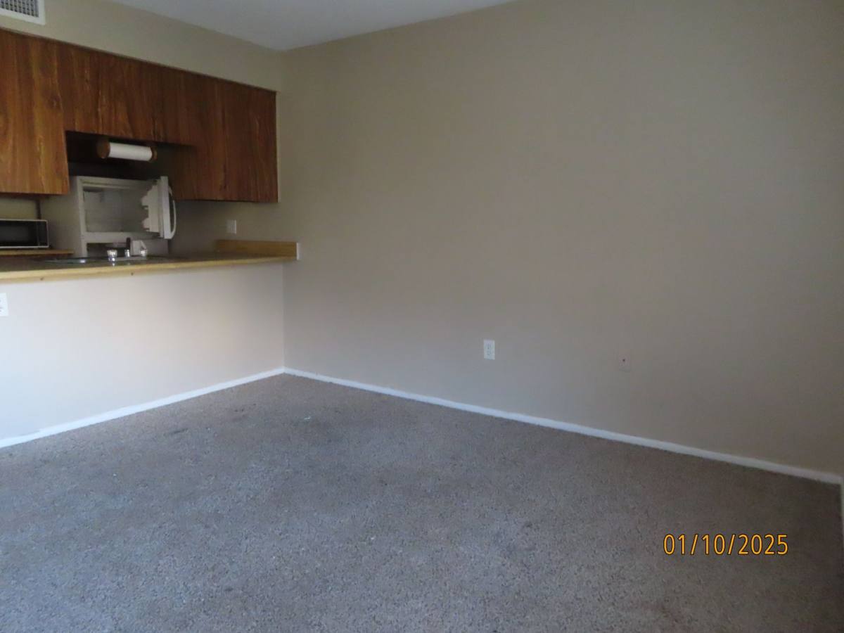 Condo for rent at 461 W Holmes Ave, Mesa, AZ 85210
