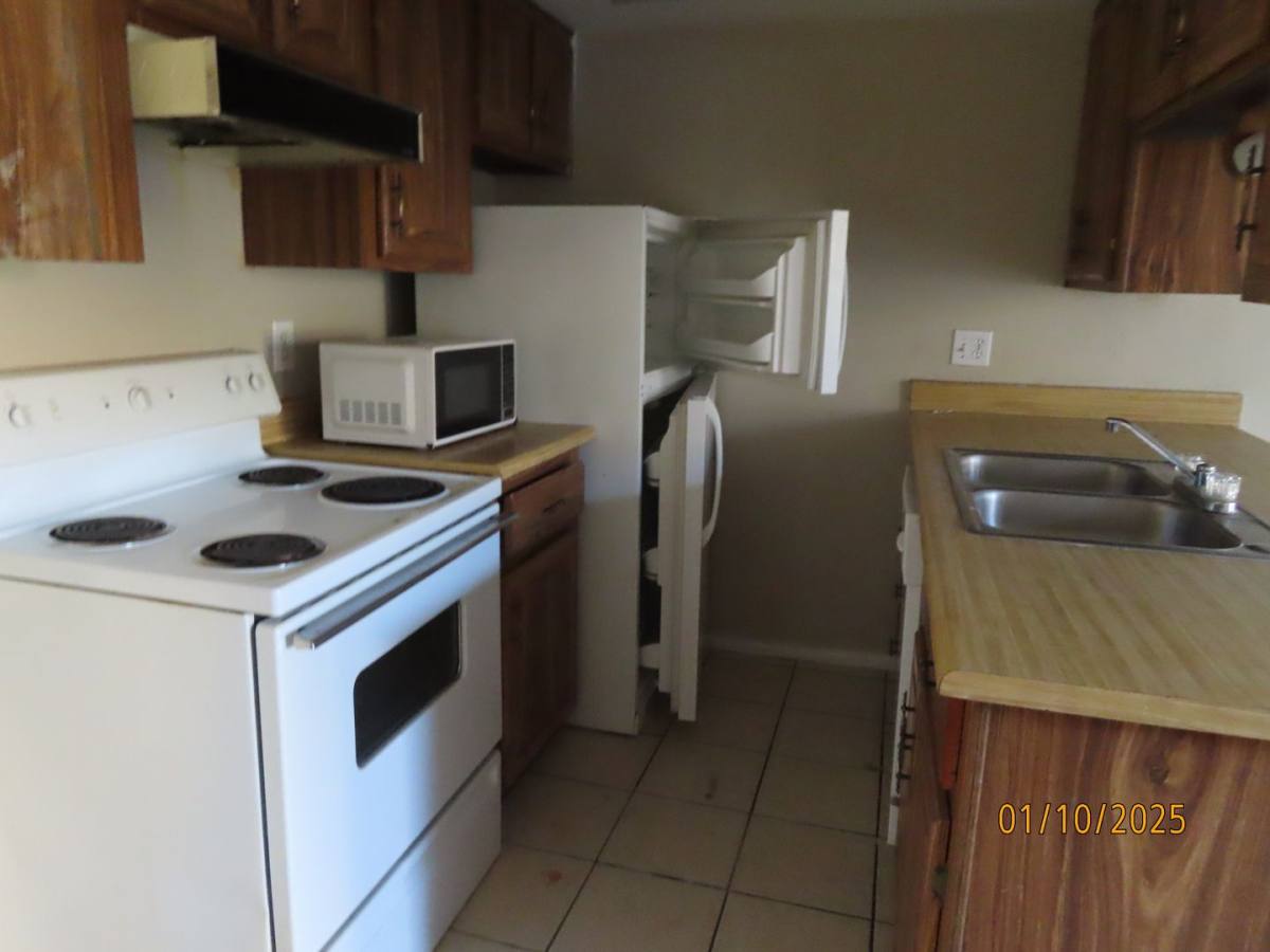 Condo for rent at 461 W Holmes Ave, Mesa, AZ 85210