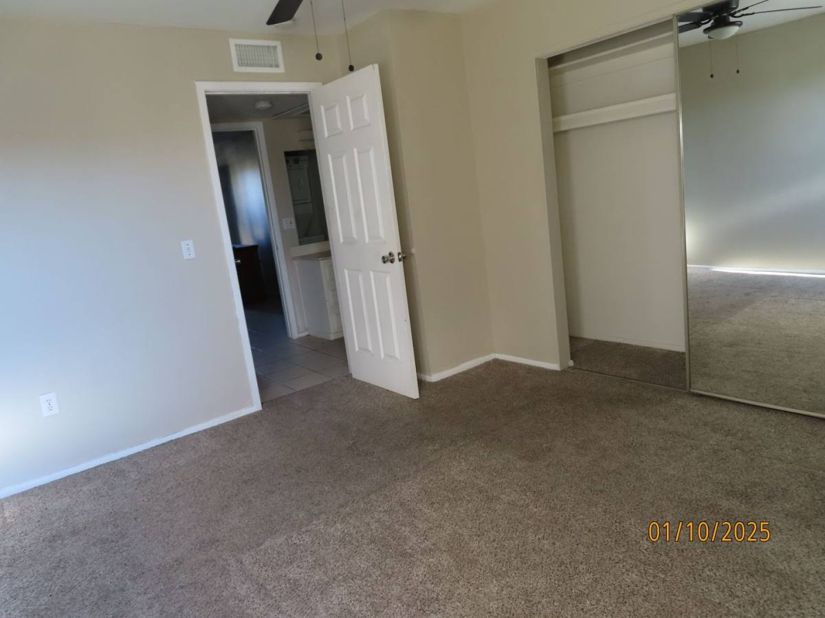 Condo for rent at 461 W Holmes Ave, Mesa, AZ 85210