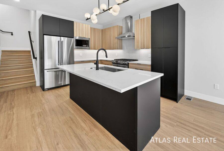 Townhouse for rent at 830 Cherry St #2, Denver, CO 80220