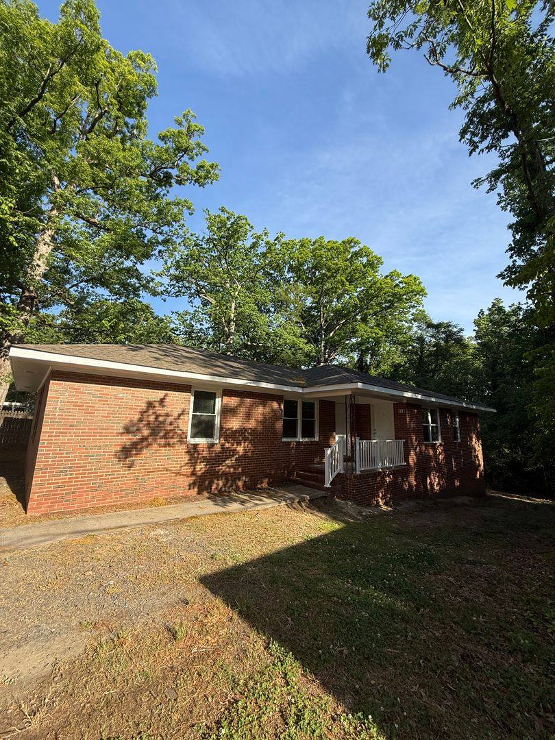 Apartment for rent at 116 Bennett Court, Durham, NC 27701
