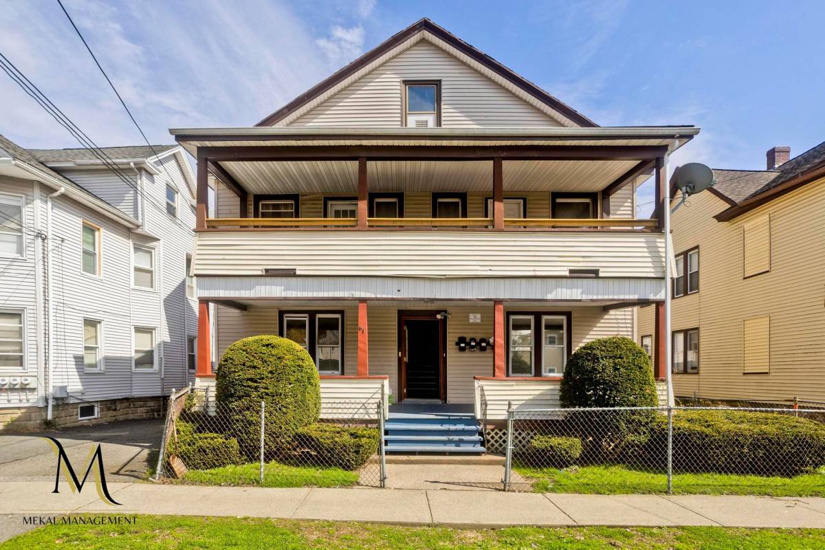 Apartment for rent at 61 Hill St, West Springfield, MA 01089