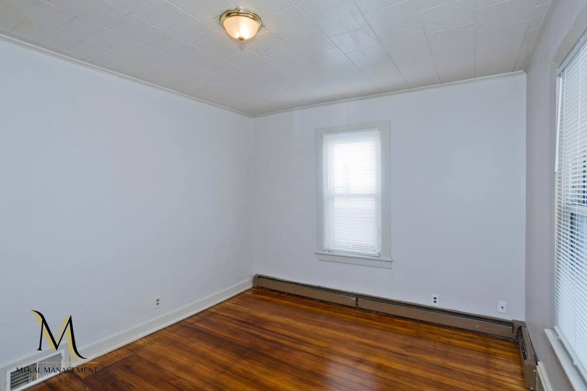Apartment for rent at 61 Hill St, West Springfield, MA 01089