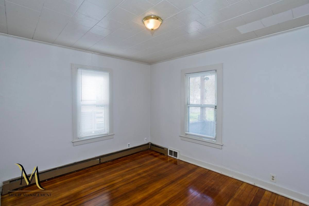 Apartment for rent at 61 Hill St, West Springfield, MA 01089