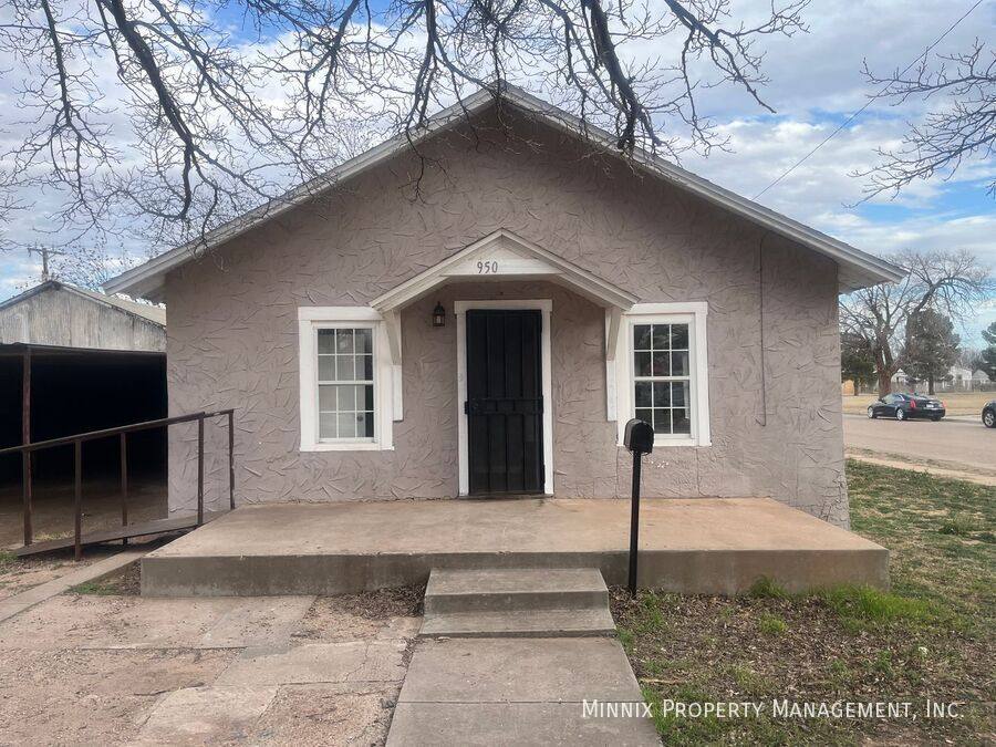 House for rent at 950 S 10th St, Slaton, TX 79364