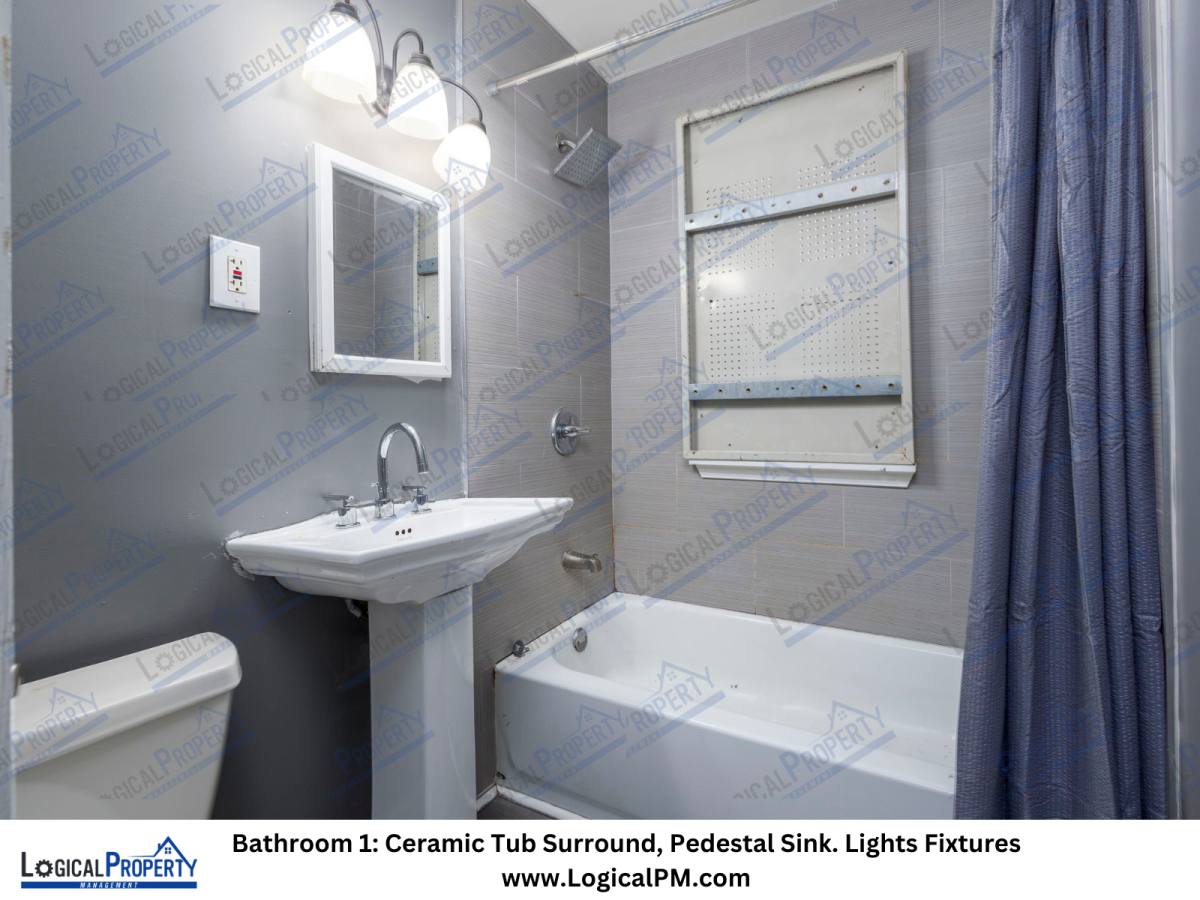 Townhouse for rent at 13881 Carlisle St, Detroit, MI 48205