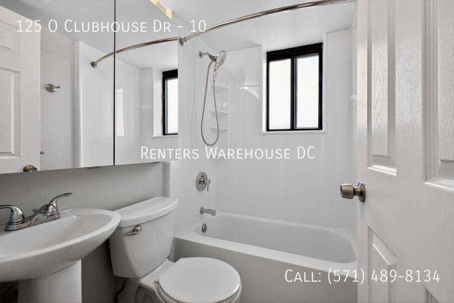 Condo for rent at 125 O Clubhouse Dr #10, Leesburg, VA 20175