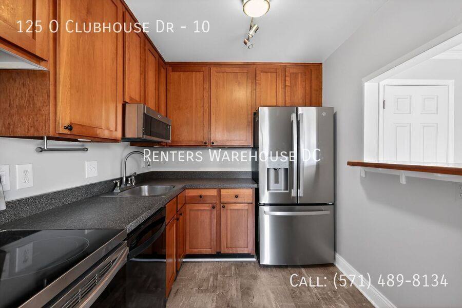 Condo for rent at 125 O Clubhouse Dr #10, Leesburg, VA 20175