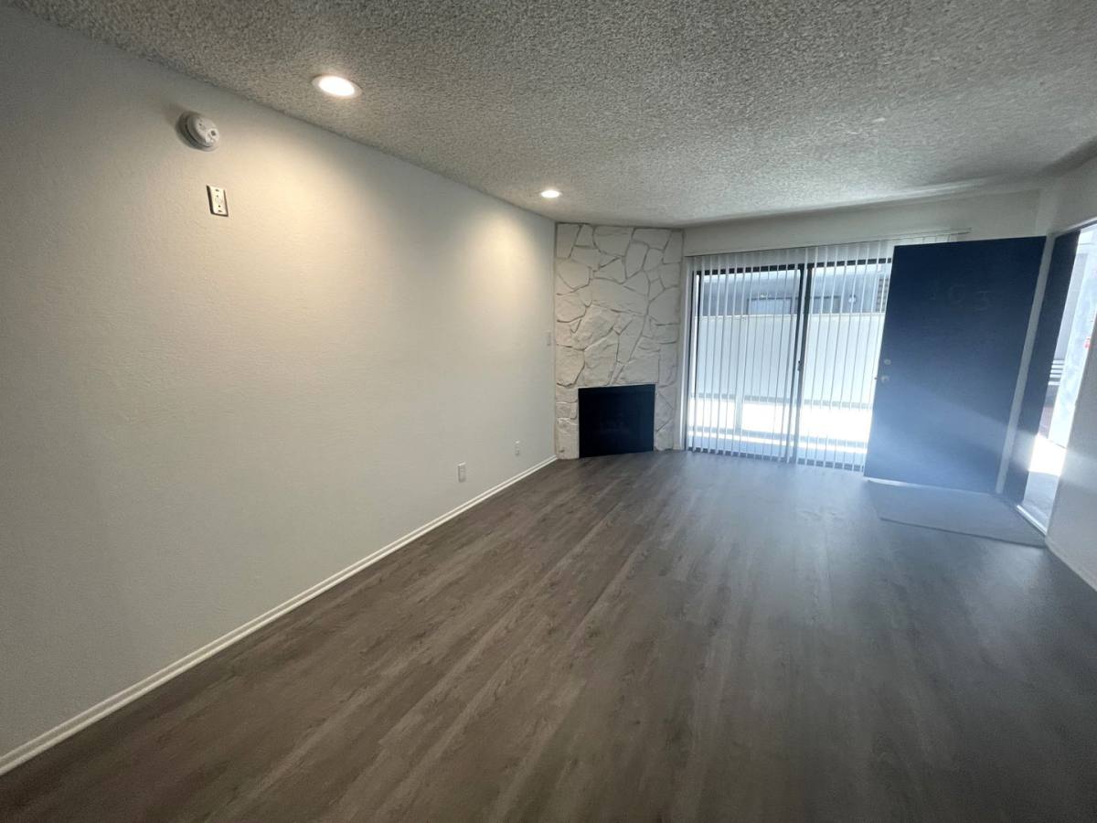 Apartment for rent at 10926 Huston St, North Hollywood, CA 91601