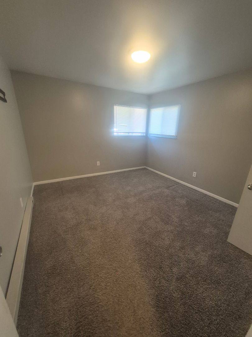 Apartment for rent at 944-950 33rd St SE, Grand Rapids, MI 49508
