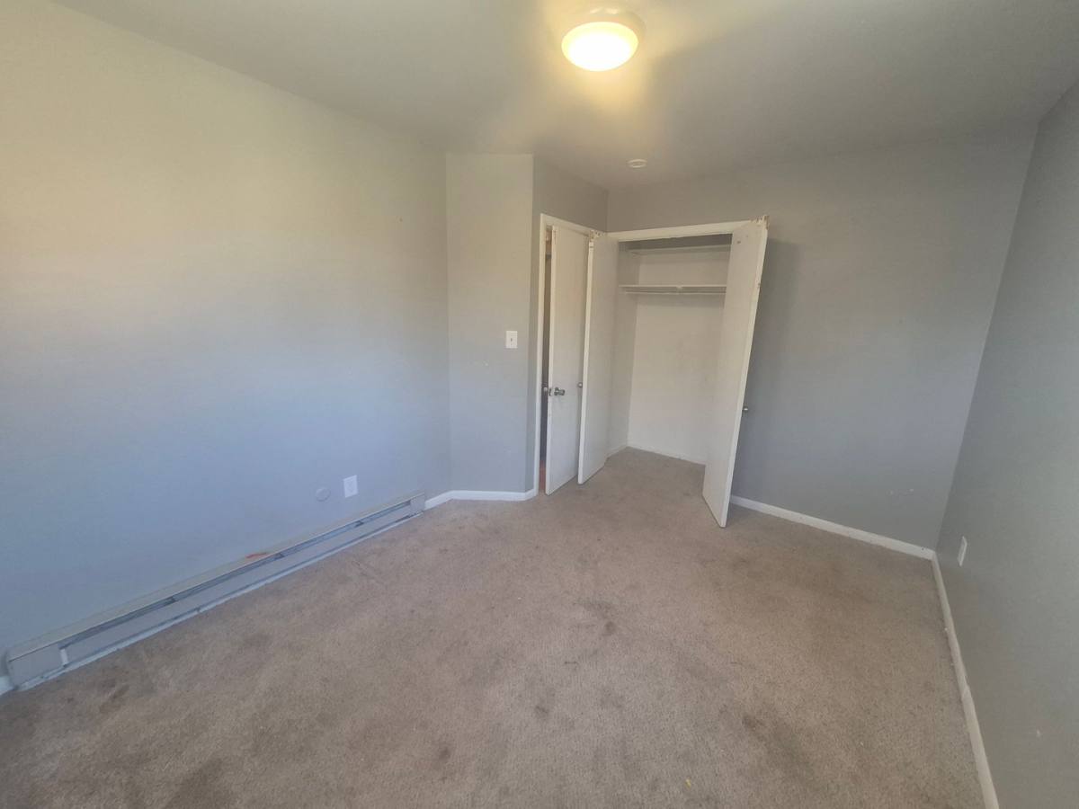 Apartment for rent at 944-950 33rd St SE, Grand Rapids, MI 49508