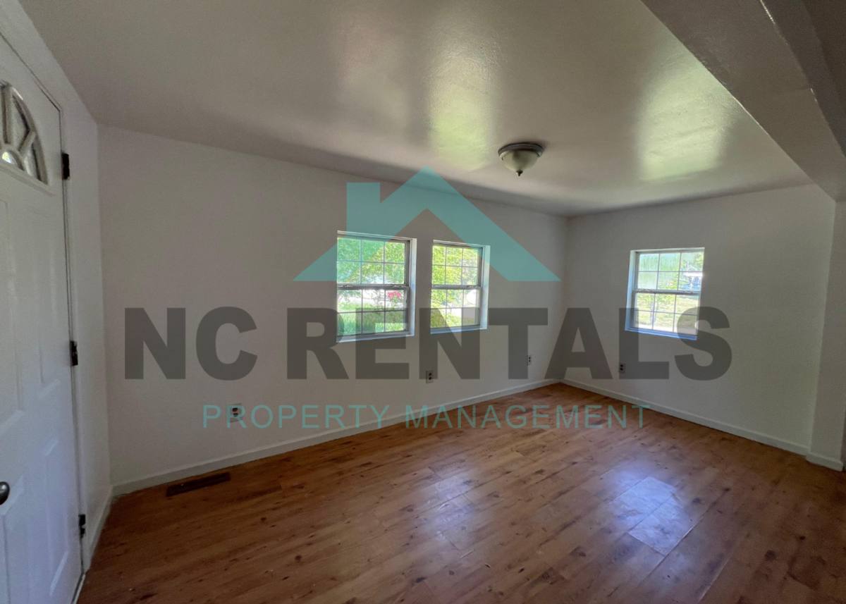 House for rent at 2214 Noahtown Rd, Thomasville, NC 27360