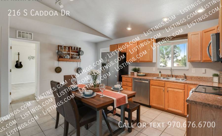 House for rent at 216 S Caddoa Dr, Pueblo, CO 81007