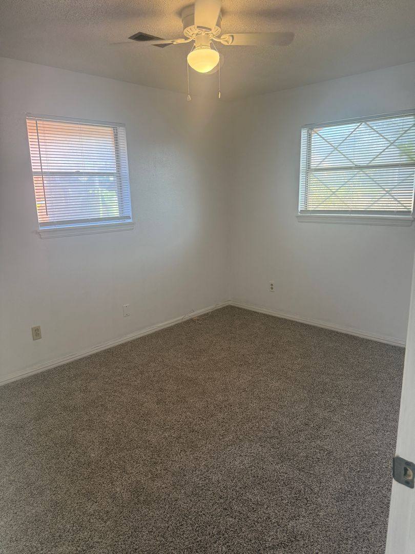 House for rent at 315 Willow Place, Yukon, OK 73099