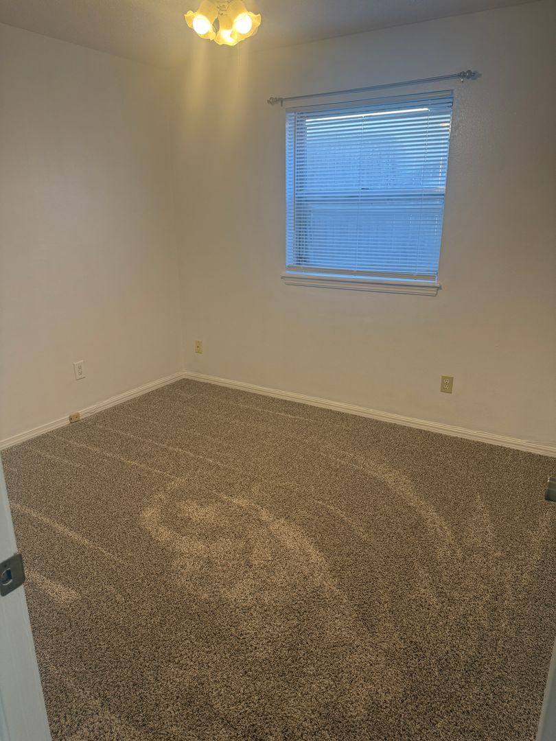 House for rent at 315 Willow Place, Yukon, OK 73099
