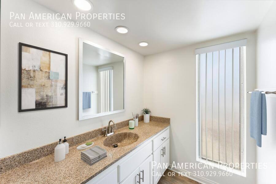 Apartment for rent at 2323 Elden Ave #39, Costa Mesa, CA 92627