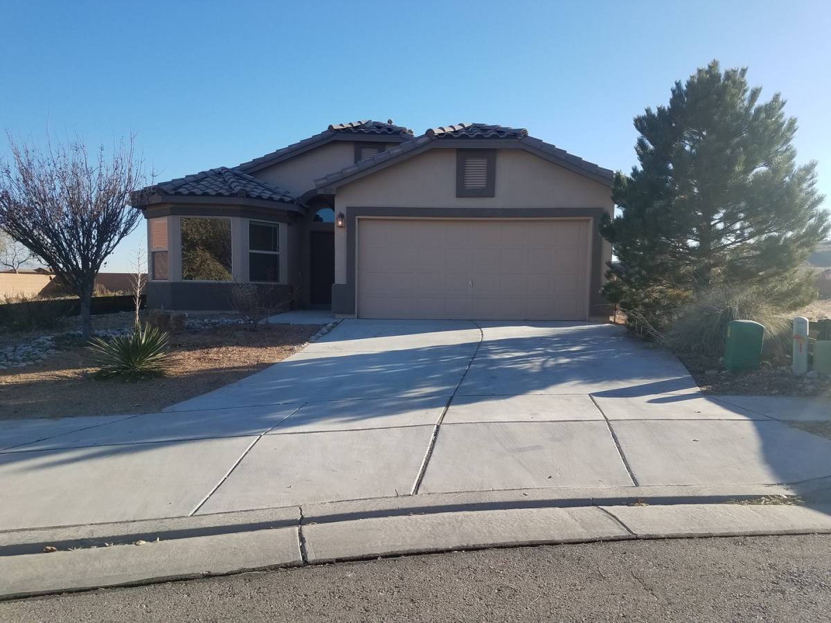 House for rent at 981 Purple Aster Ave SW, Los Lunas, NM 87031