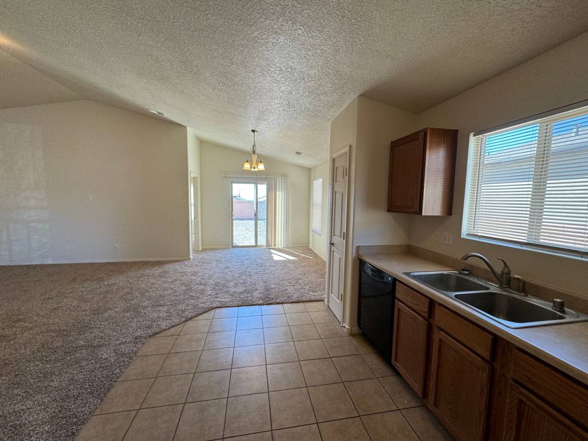 House for rent at 981 Purple Aster Ave SW, Los Lunas, NM 87031