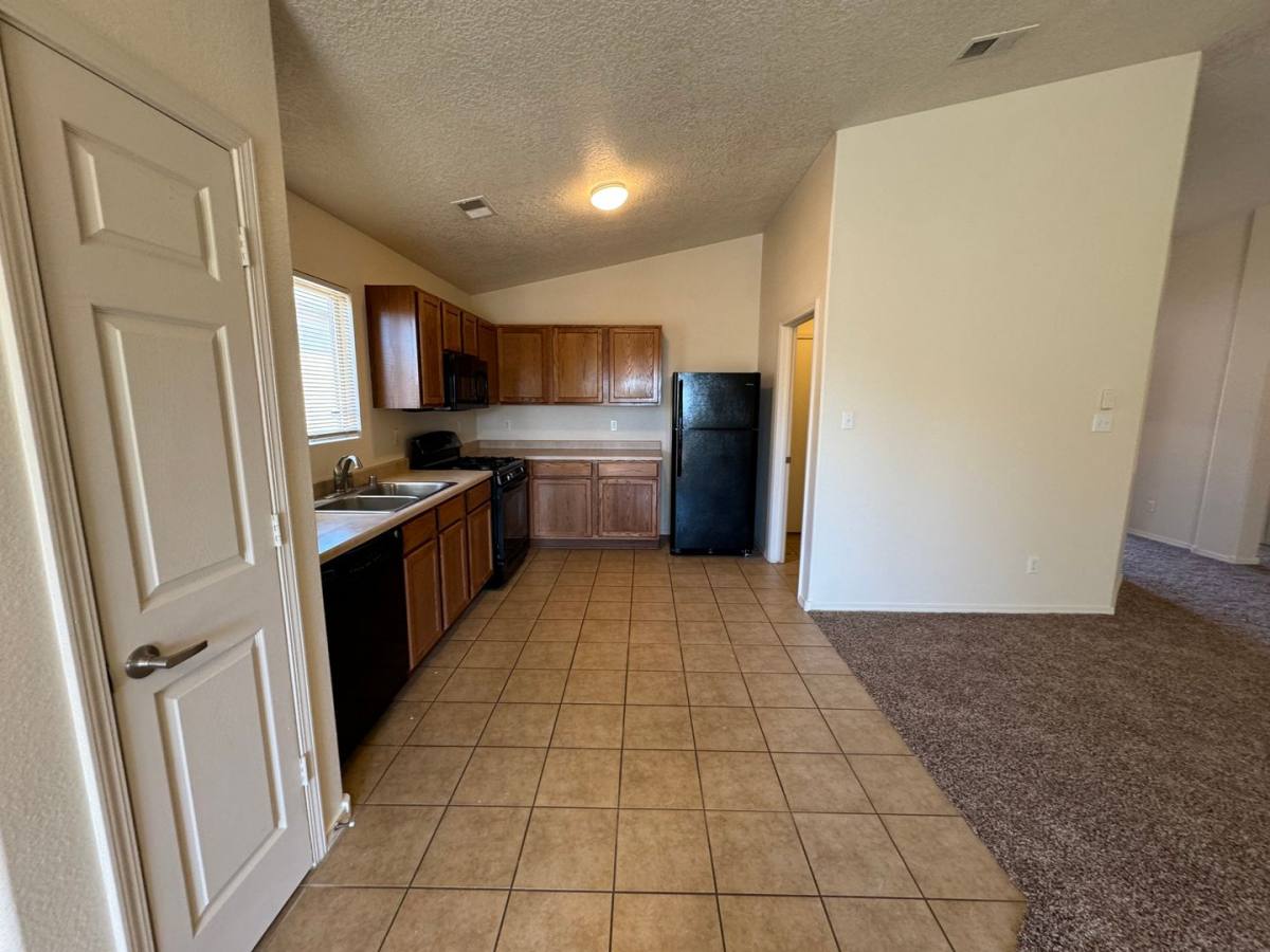 House for rent at 981 Purple Aster Ave SW, Los Lunas, NM 87031