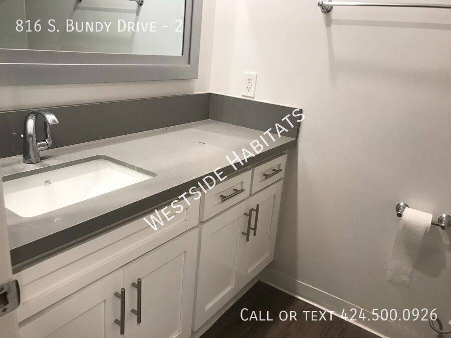 Apartment for rent at 816 S Bundy Dr #2, Los Angeles, CA 90049