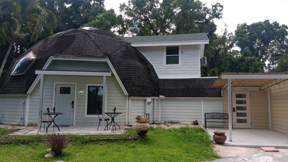 House for rent at 8694 Pioneer Rd, West Palm Beach, FL 33411