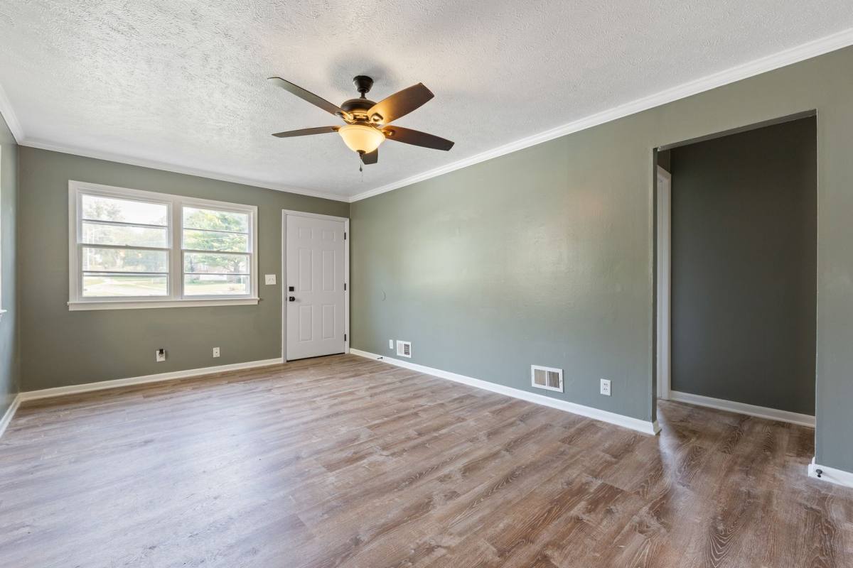 House for rent at 4655 Curtis Ave, Omaha, NE 68104