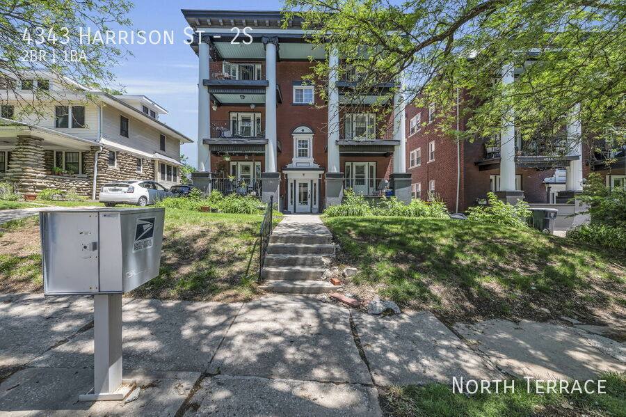 Apartment for rent at 4343 Harrison St #2S, Kansas City, MO 64110